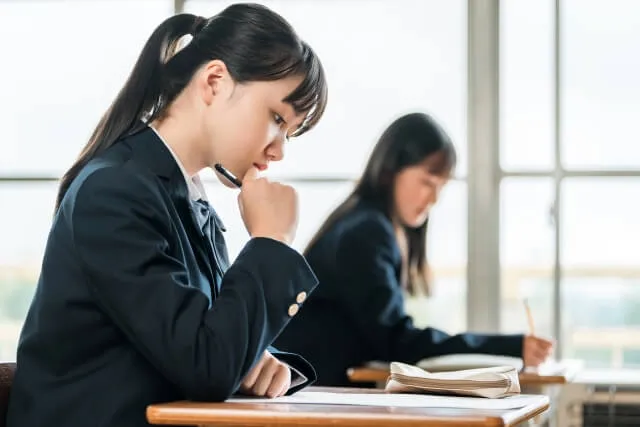 学校の授業を大事にする
