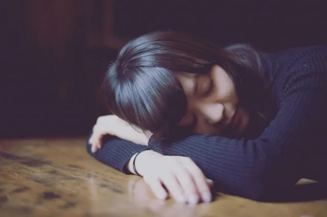 仮眠をする
