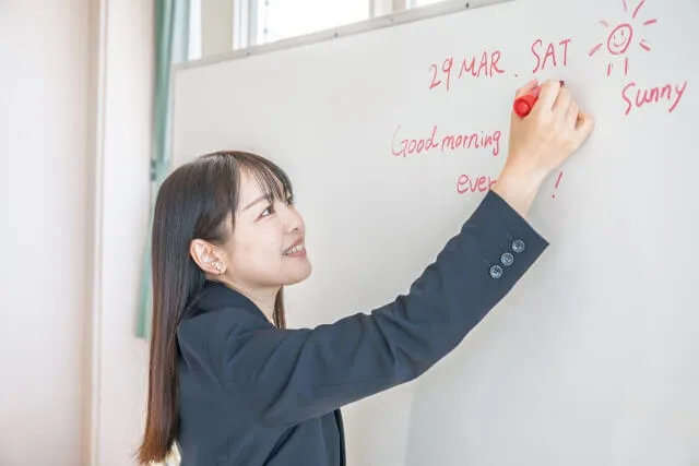 人に勉強を教えることで理解は深まる?