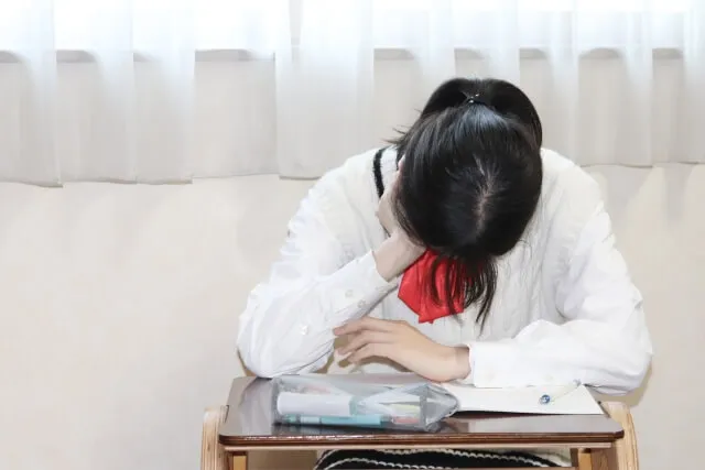 受験勉強中に眠い原因